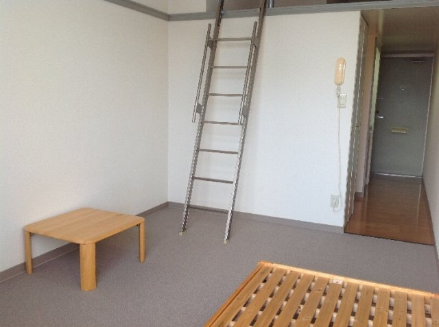 レオパレスファミリーの居間・リビング|家具・家電付き