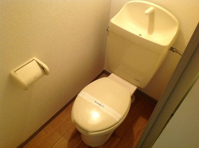 レオパレスファミリーのトイレ