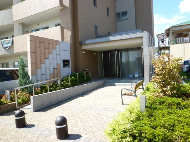モアグレードＫasixのエントランス