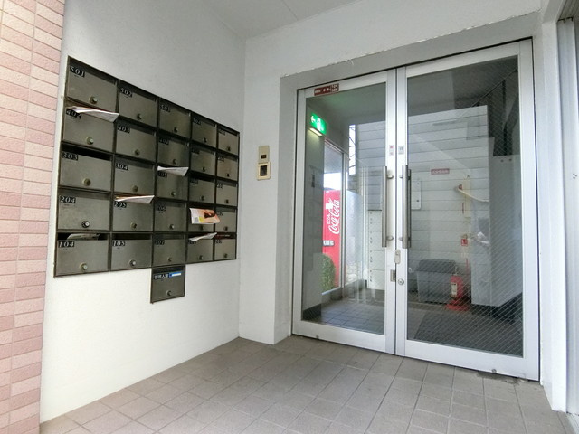 ベルフラワー御殿山のエントランス