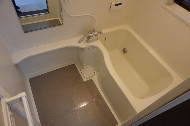 菱屋東1丁目貸家の浴室