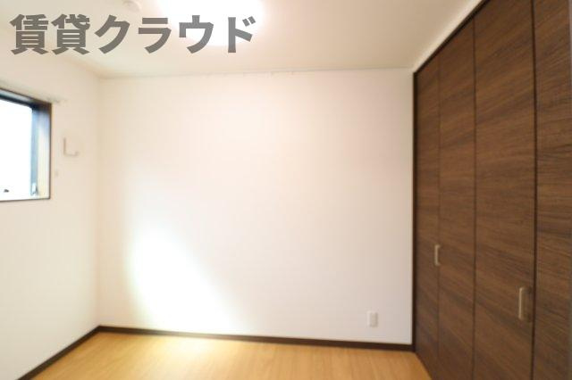 AQUE22の洋室|明るい洋室です