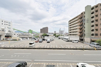 【展望】 | 周辺に高い建物・視界を遮る建物がないので眺望◎日当り風通しもGOOD♪