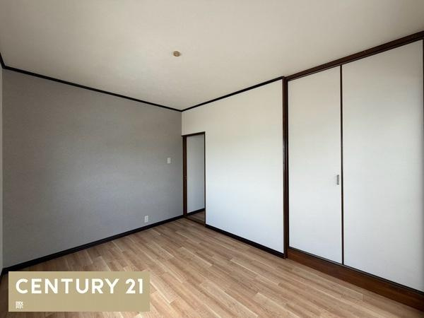 岩出市東坂本　中古戸建の洋室