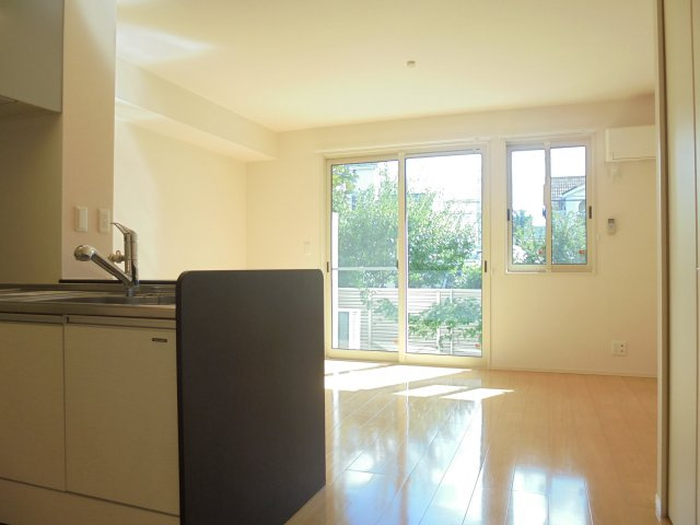 スリーズの居間・リビング