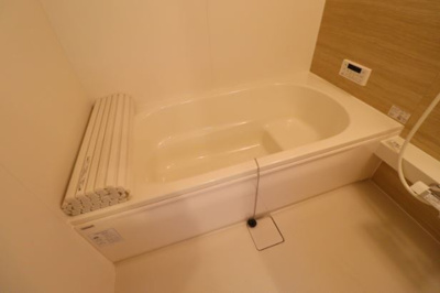 【浴室】 | ゼフィール