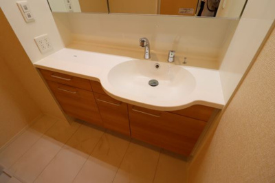 【洗面所】 | ゼフィール