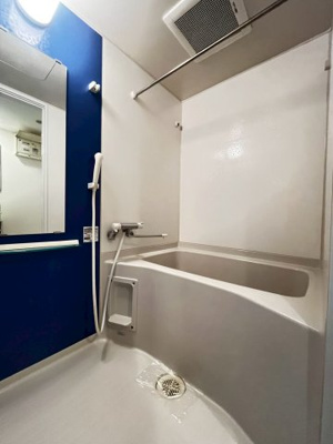 【浴室】 | SERENiTE千里丘