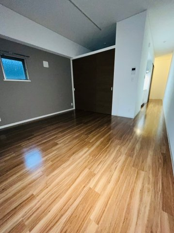 仲介手数料０円！！ザ・テラス丸の内の居間・リビング