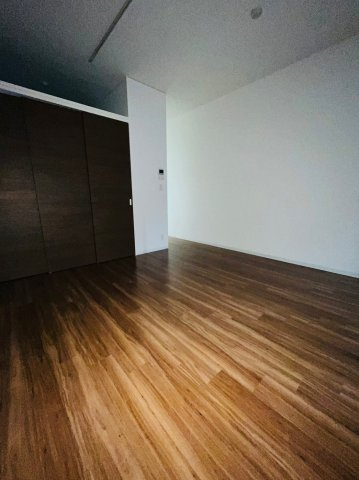 仲介手数料０円！！ザ・テラス丸の内の居間・リビング