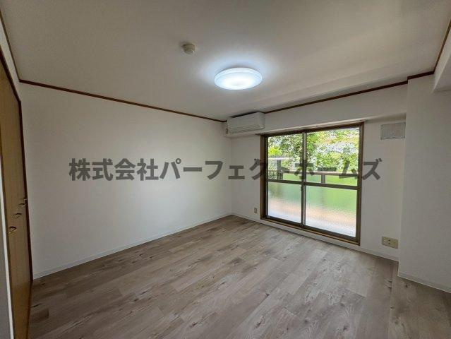 枚方グランドマンションの居間・リビング|ゆったりとした居間です