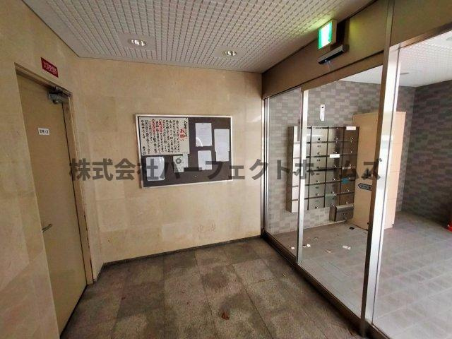 枚方グランドマンションのエントランス|毎日通るエントランスはこのようになっています