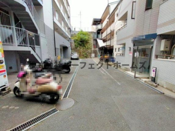 枚方グランドマンションの周辺|きれいな外観です