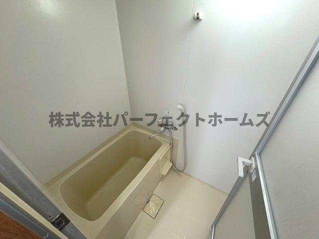 枚方グランドマンションの浴室|日々の疲れを癒すお風呂付です