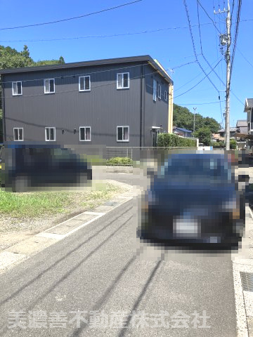 ６１２６６　岐阜市加野土地の前面道路含む現地写真
