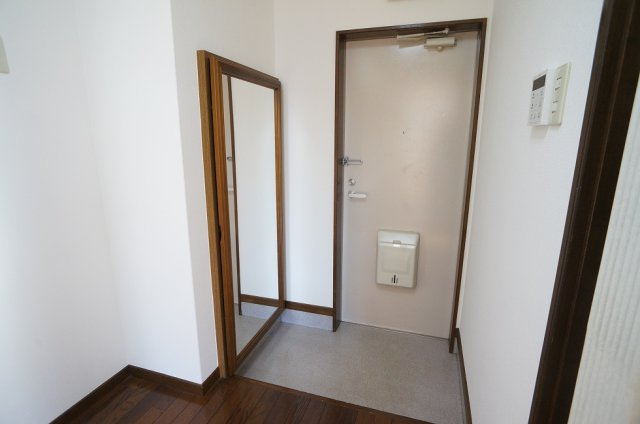 【玄関】 | メゾン・ラ・リヴィエール