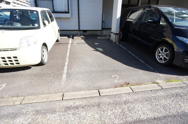 【駐車場】 | メゾン・ラ・リヴィエール