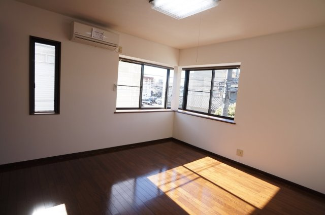 【居間・リビング】 | メゾン・ラ・リヴィエール