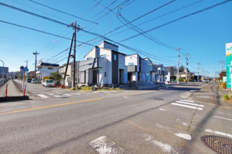【前面道路含む現地写真】