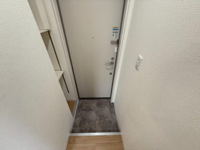 【玄関】 | ハイツまほろば