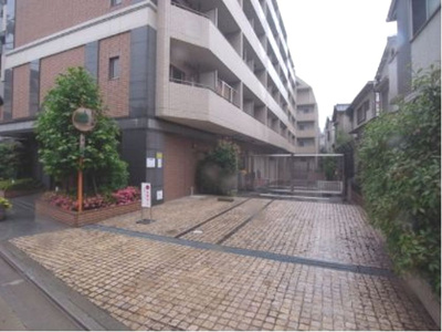 【その他共用部分】 | サンパレス駒込壱番館　　12817 | 1階の敷地内は守られています(^^)/