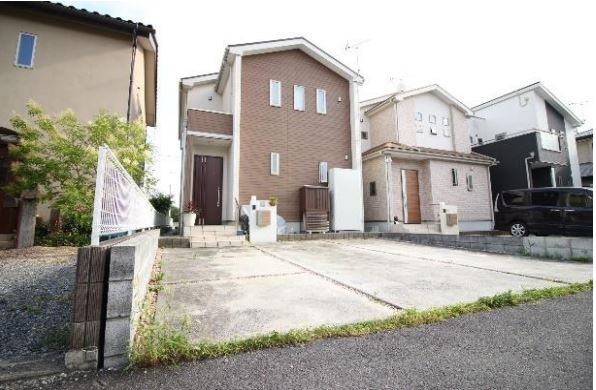 藤岡市森　中古1660の前面道路含む現地写真
