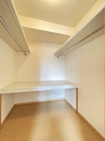 リビングタウン南仙北Eの収納