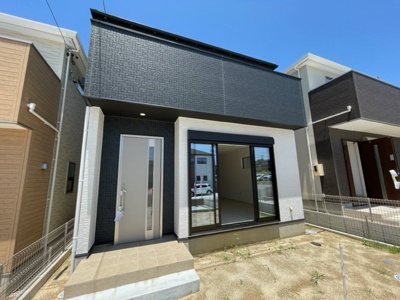 【外観】 | 日進市浅田平子１期全３棟＜仲介手数料無料＞西小・日進西中　新築一戸建て | 撮影
社長の村田です！
自らプレイヤーとして営業しています
長年の経験と実績から皆様により良いマイホーム購入のご提案をいたします。
住宅ローンの不安や購入後の不安等何でもご相談ください。