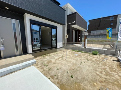 【外観】 | 日進市浅田平子１期全３棟＜仲介手数料無料＞西小・日進西中　新築一戸建て | 撮影
社長の村田です！
自らプレイヤーとして営業しています
長年の経験と実績から皆様により良いマイホーム購入のご提案をいたします。
住宅ローンの不安や購入後の不安等何でもご相談ください。