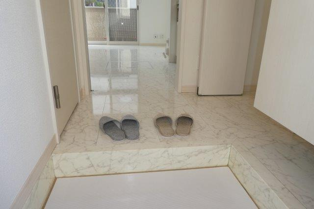 シャルマンの玄関