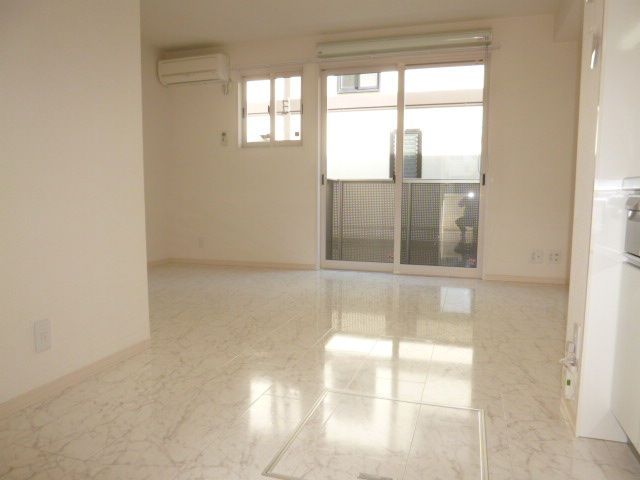 シャルマンの居間・リビング|洋室