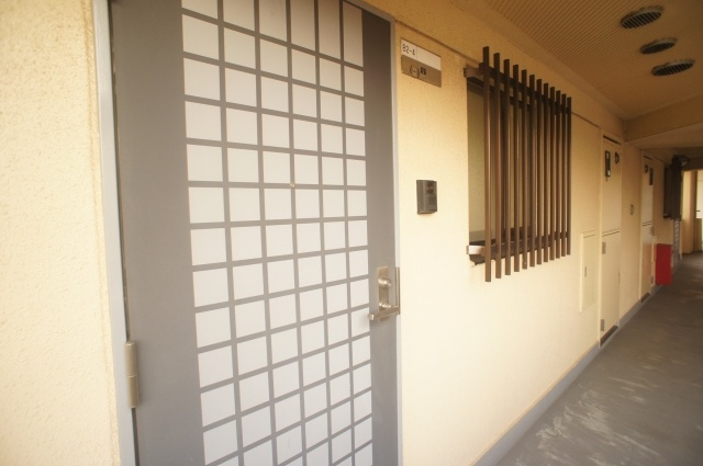 アイビス小絹Bのエントランス