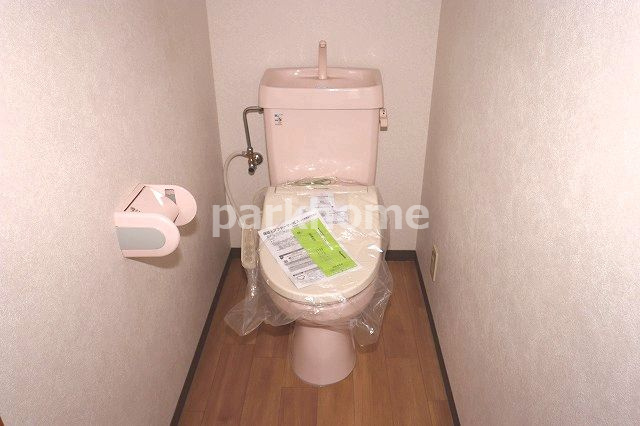 エトワール城見のトイレ|ゆったりとした空間のトイレです
※反転の場合あり