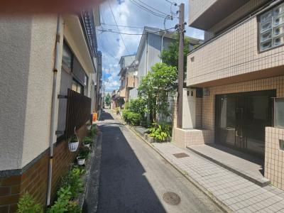 神泉苑マンションの周辺|前面道路