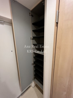 【玄関】 | フォーリアライズ南堀江ヴィータ | トールタイプの下駄箱！玄関はいつも片付きます！