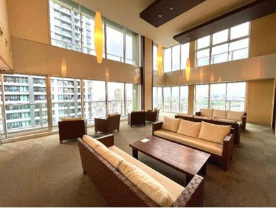 【その他共用部分】 | アデニウムタワー梅田 | スカイラウンジ。25階にございます。北西角の位置にございます。