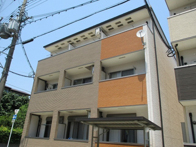 【外観】 | フジパレス吹田ウエスト１番館 | 建物の個性を主張するシックな外観です