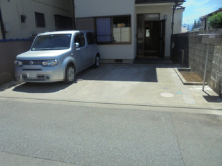 【駐車場】 | カースペース並列2台可（車種による）