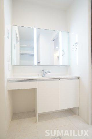 D-room新屋敷の独立洗面台
