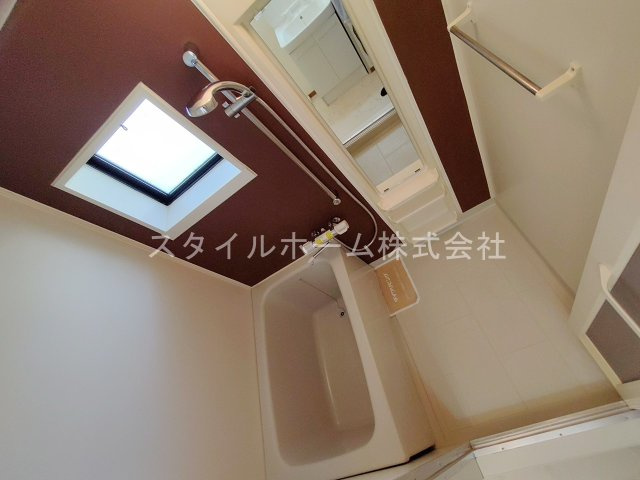 【浴室】 | メゾン・ド・ラヴィ金屋橋　Ｎ