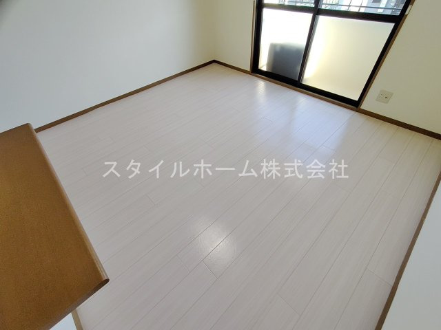 【居間・リビング】 | メゾン・ド・ラヴィ金屋橋　Ｎ