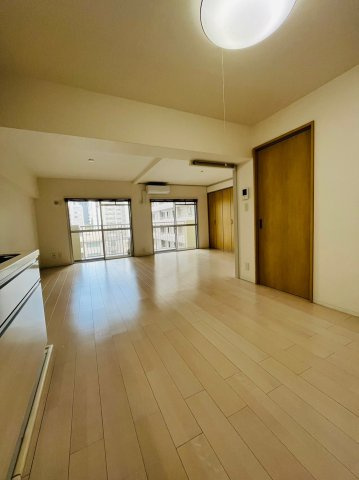 仲介手数料０円！！ハイレジデンス上園苑の居間・リビング