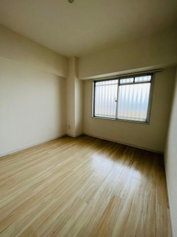 仲介手数料０円！！ハイレジデンス上園苑の居間・リビング