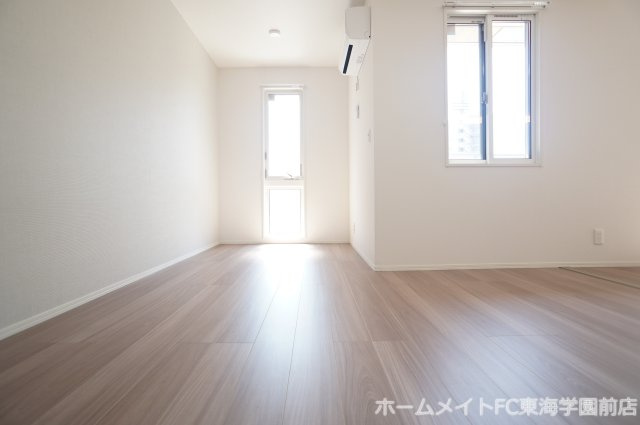 熊本市中央区新屋敷１丁目のアパートの洋室