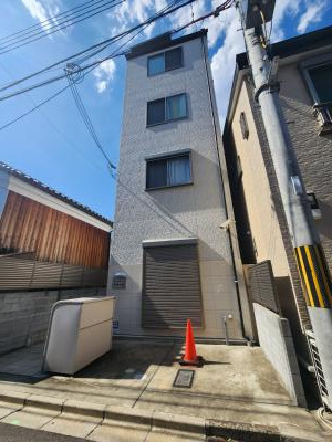 アークリード四条大宮の外観