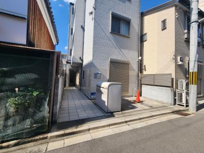 アークリード四条大宮のエントランス