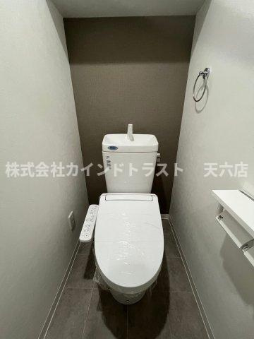 サンハイム第2中津のトイレ|落ち着いた色調のトイレです