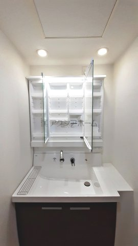 ウインベルコーラス狭山ヶ丘の独立洗面台