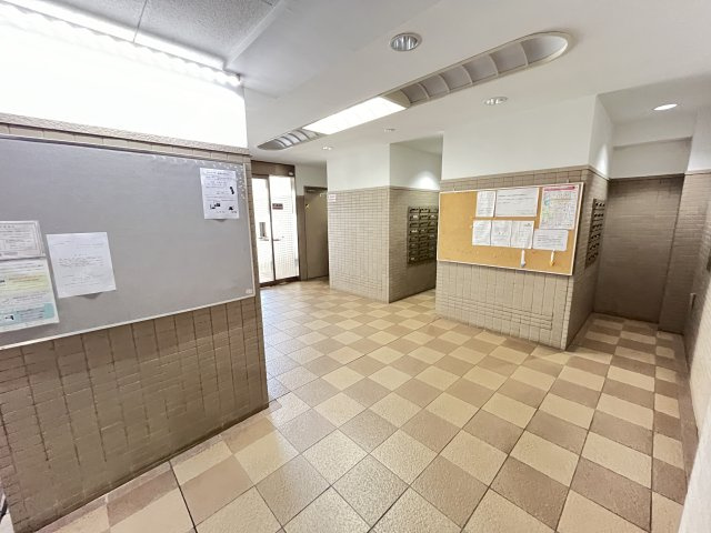 ウインベルコーラス狭山ヶ丘のロビー