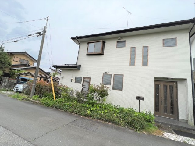 西川田町　中古戸建の画像